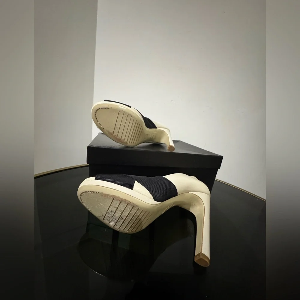 Dries Van Noten ecru leather with black fabric.designers signature curved heel. - Picture 6 of 14